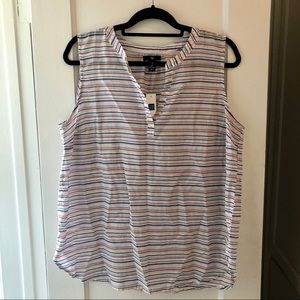 GAP V-Neck Sleeveless Blouse